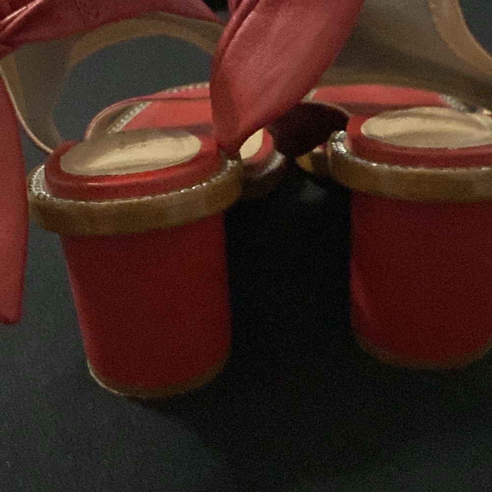 SCHUTZ WO SIZE 8/8.5(EU39) RED LEATHER STRAP SANDAL ANKLE TOE STRAP CHAIN ACCENT - Picture 7 of 14